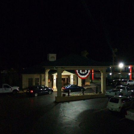 Econo Lodge Hardeeville Bagian luar foto