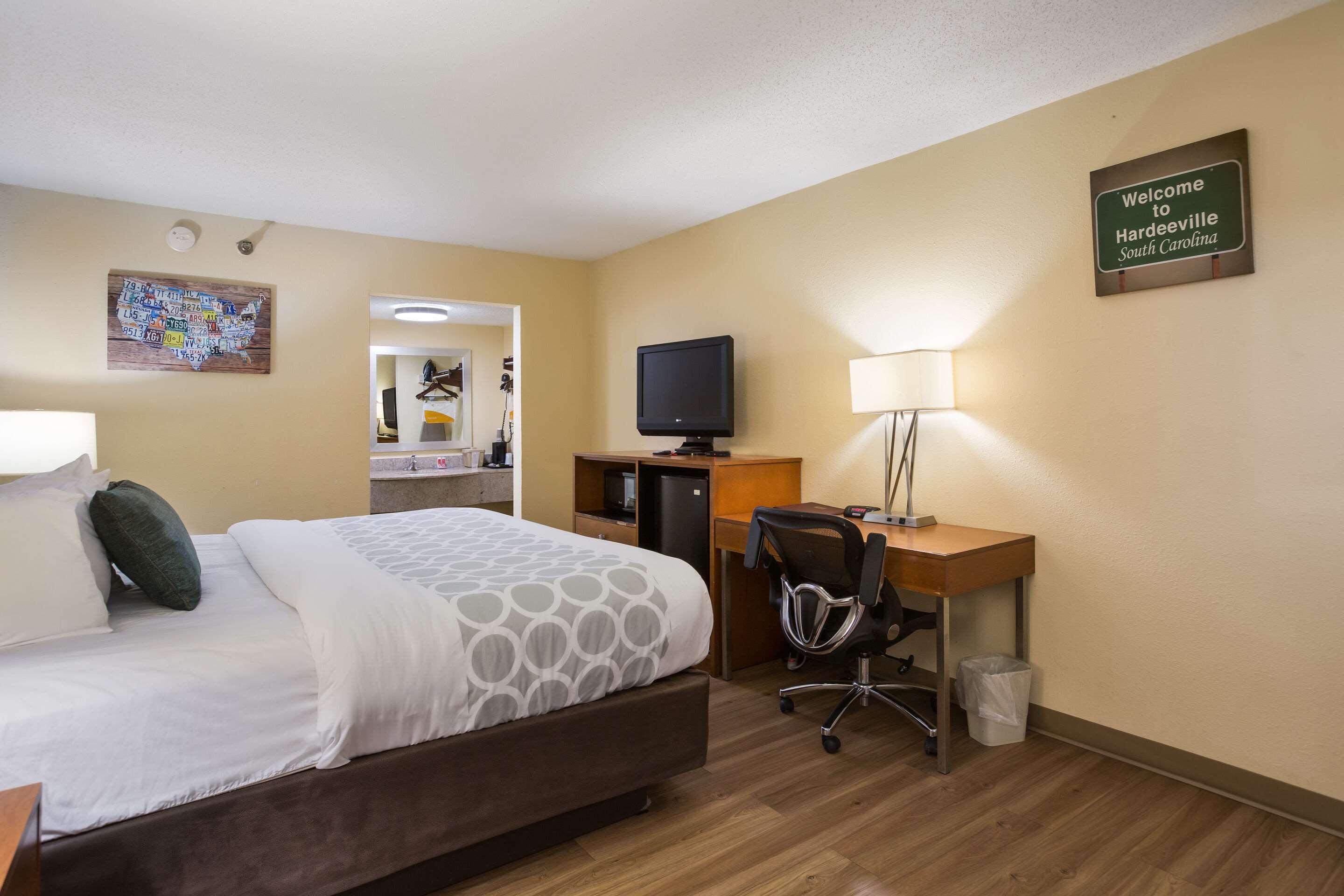 Econo Lodge Hardeeville Bagian luar foto