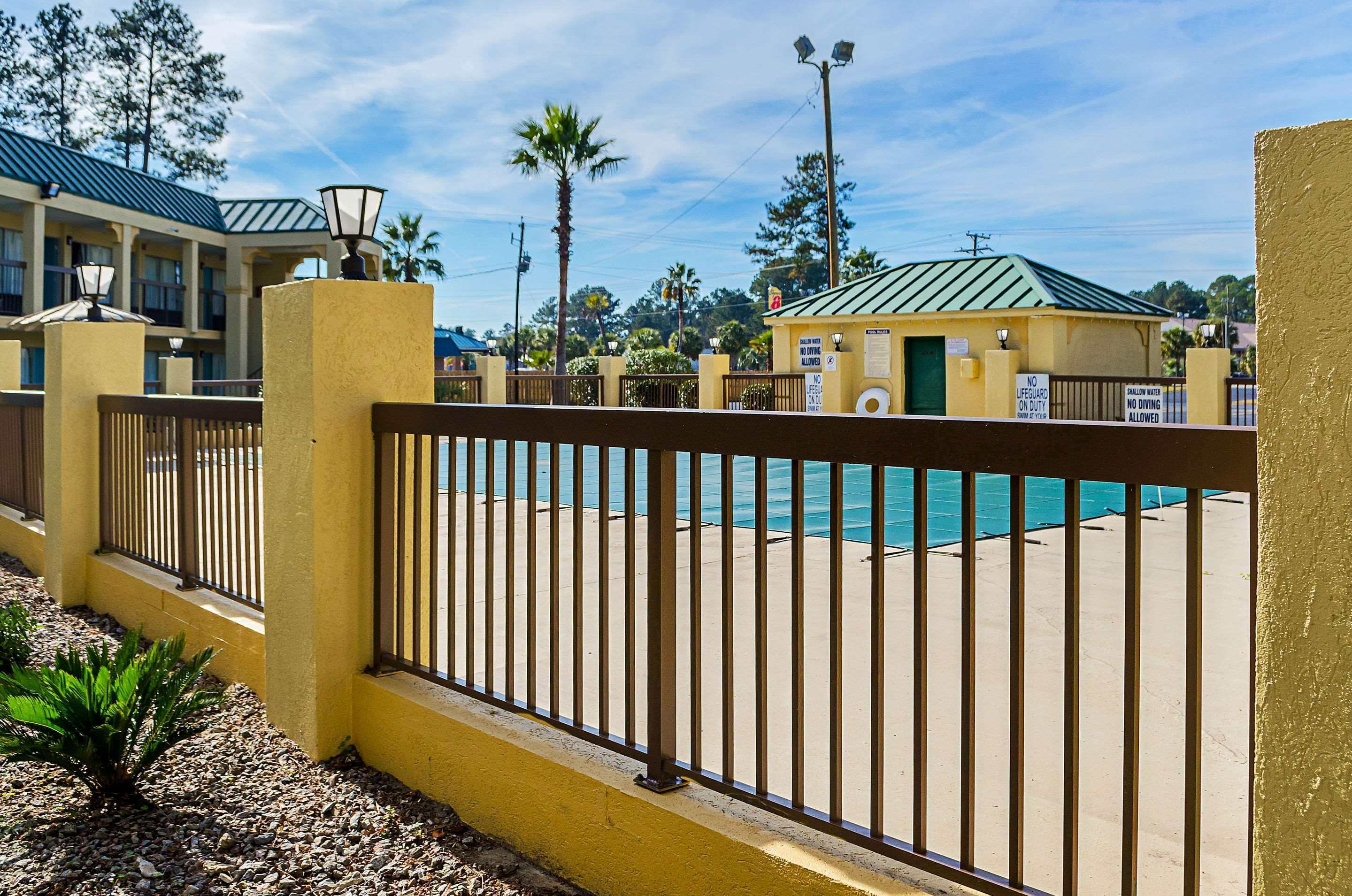 Econo Lodge Hardeeville Bagian luar foto