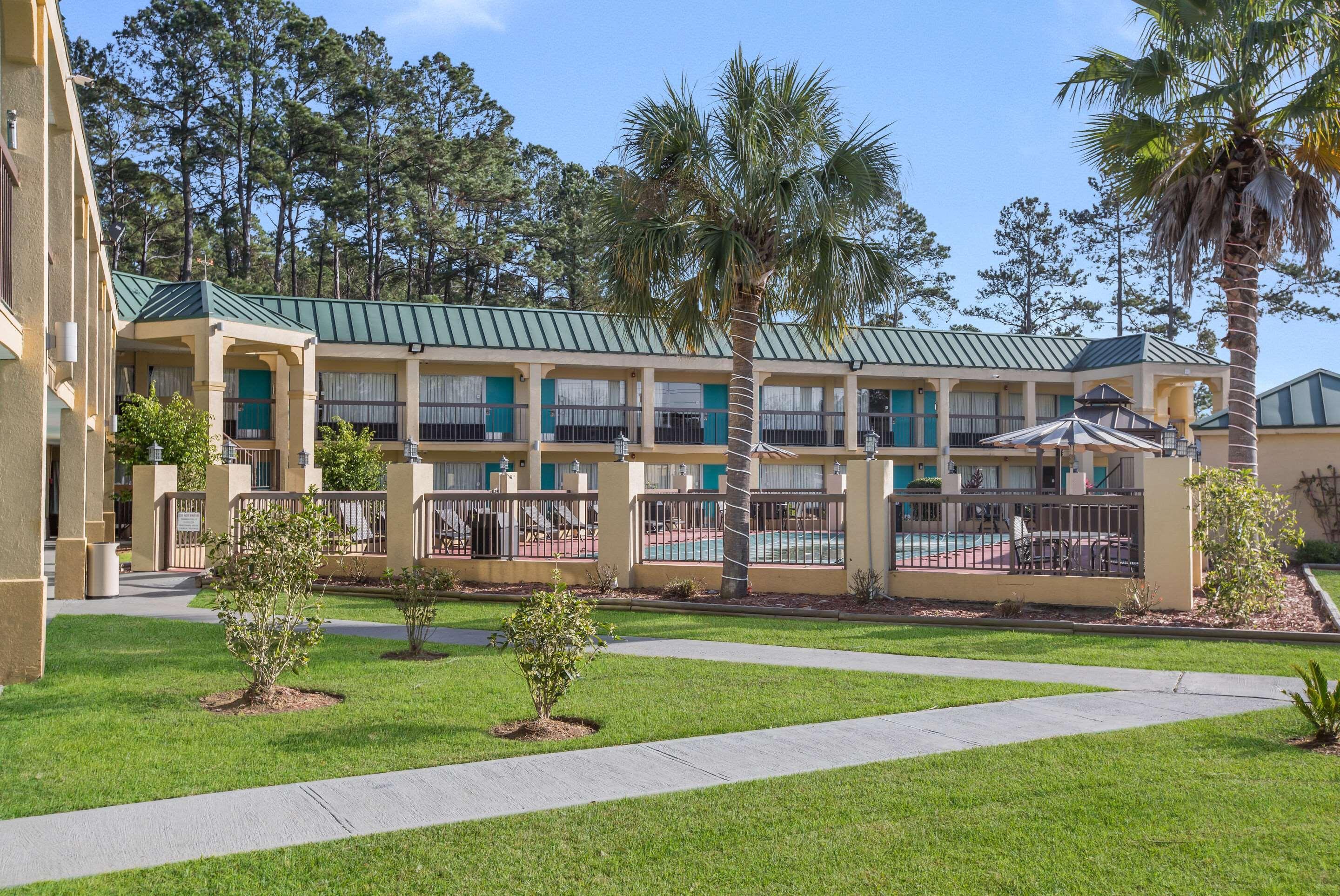Econo Lodge Hardeeville Bagian luar foto