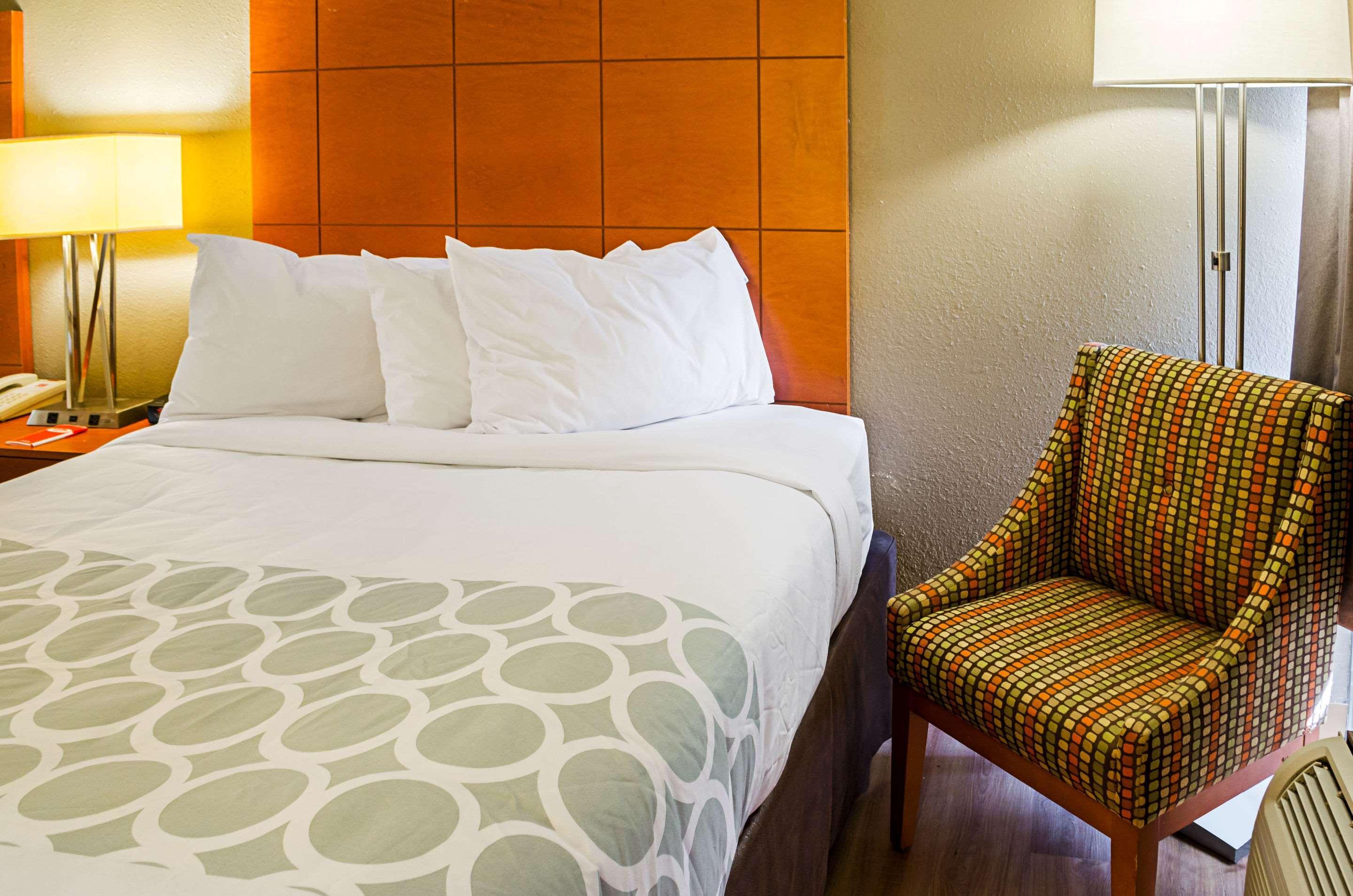 Econo Lodge Hardeeville Bagian luar foto