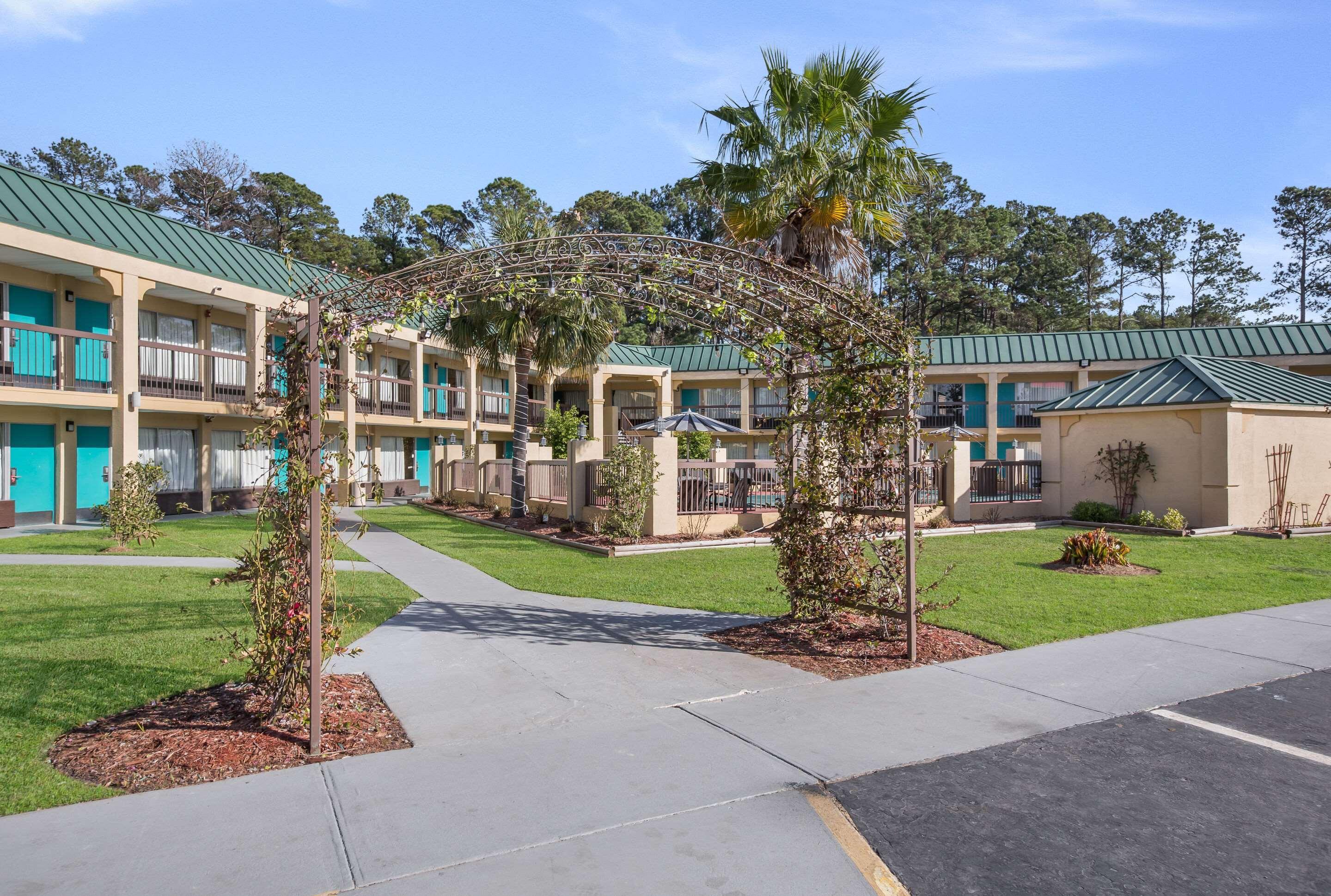 Econo Lodge Hardeeville Bagian luar foto
