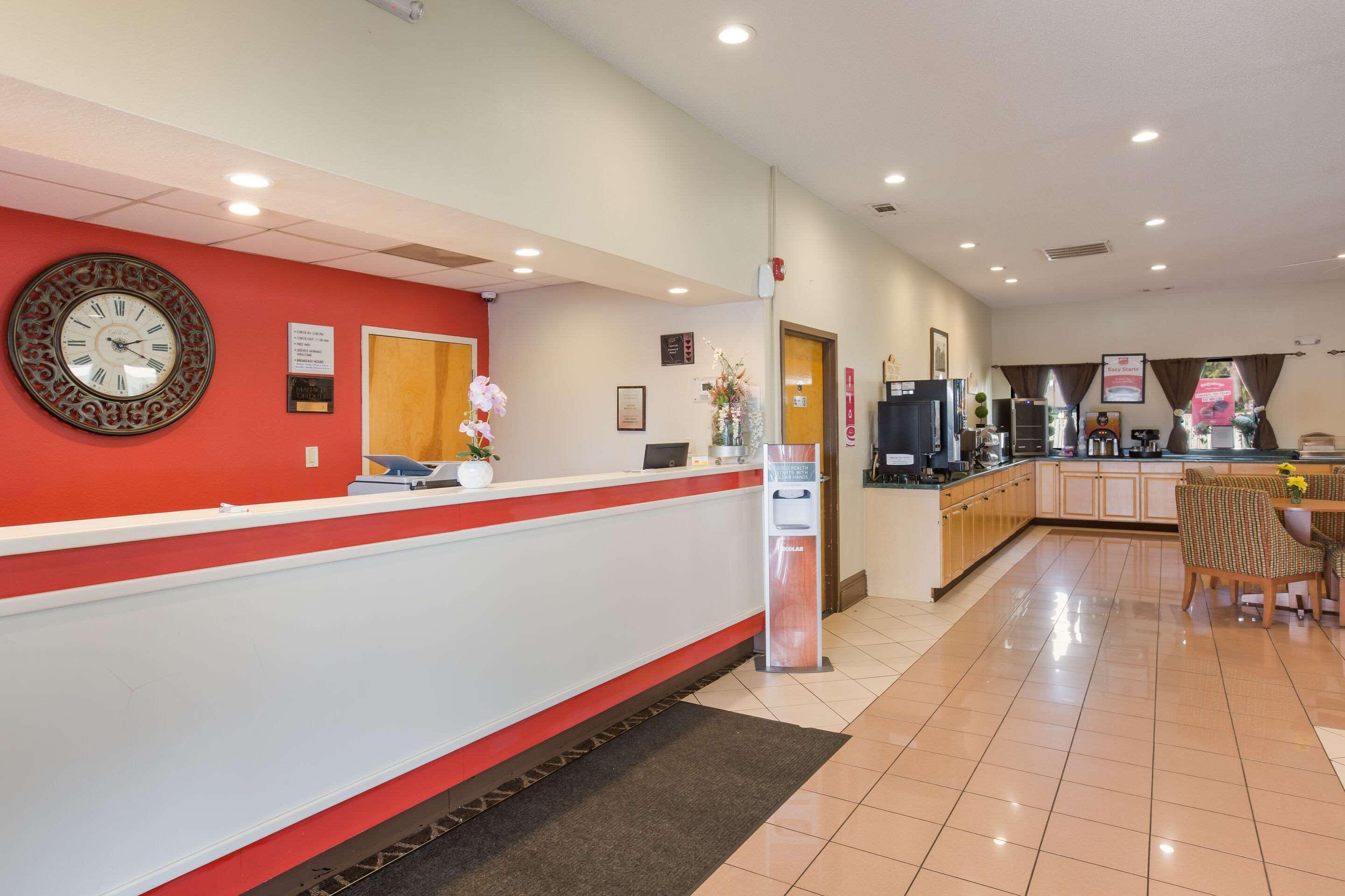 Econo Lodge Hardeeville Bagian luar foto