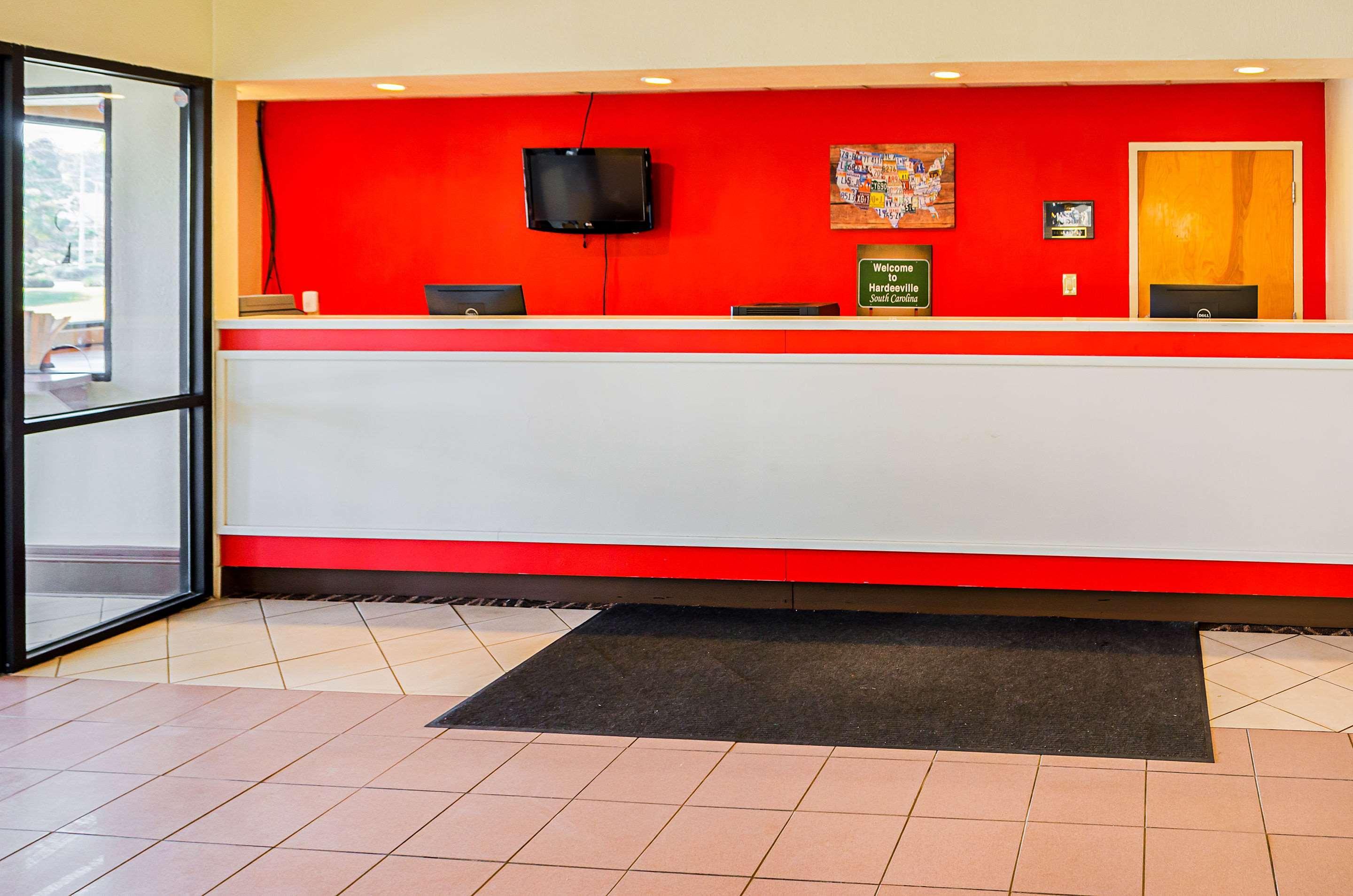 Econo Lodge Hardeeville Bagian luar foto