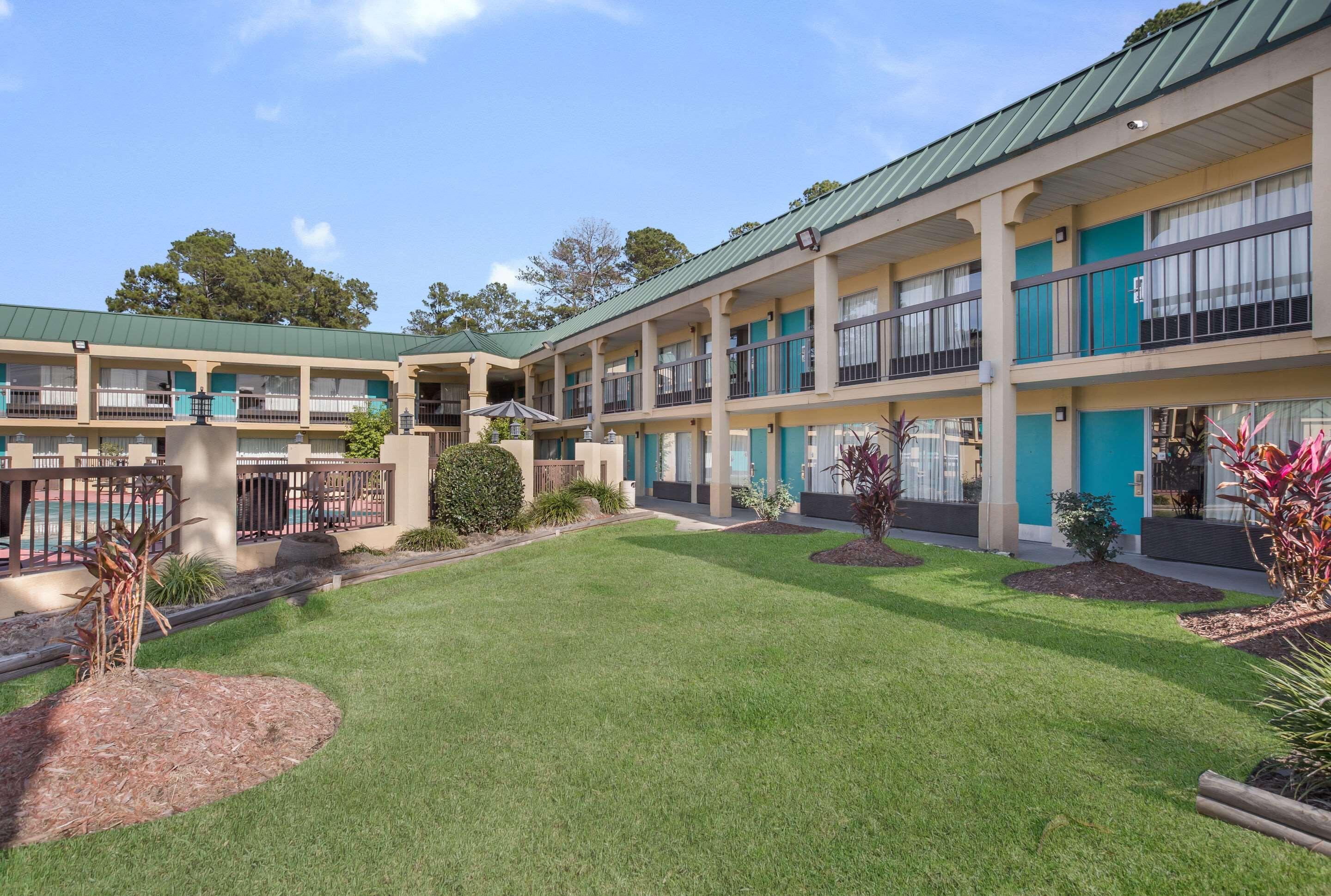 Econo Lodge Hardeeville Bagian luar foto